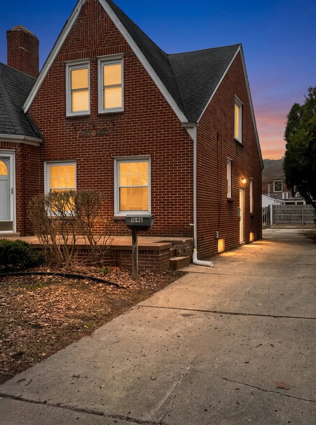 Photo - 1646 21st St