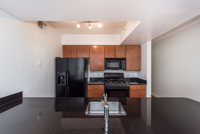 Photo - LARGE 1 Bedroom/1 Bathroom with Balcony in Bustling Mount Vernon Triangle!!