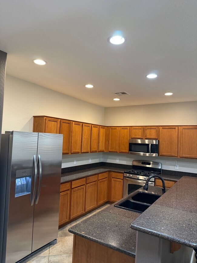 Photo - Beautiful 3 Bedroom + Office/Den In Highlands Ranch, Chino Valley