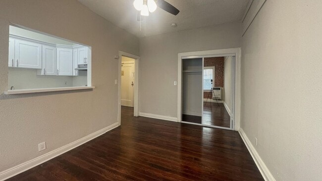 Photo - Leeward Apts...New York Style..Gorgeous Newly Remodeled!