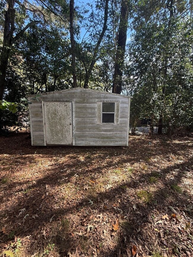 Photo - ** 3 bed 1 bath located off Zelda Road ** ...