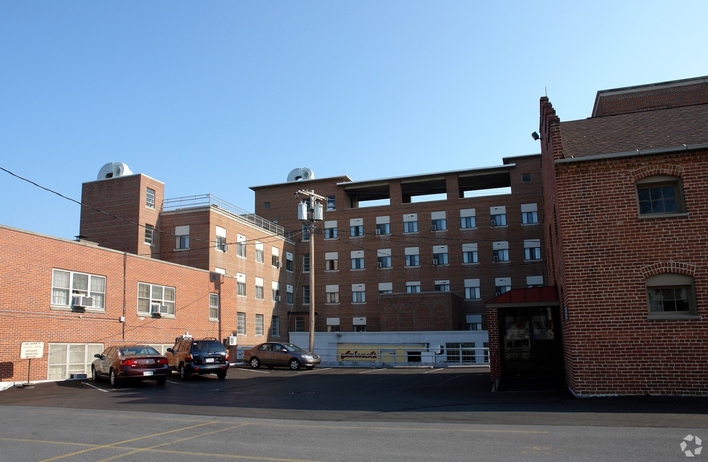 Photo - Kings Daughters Court