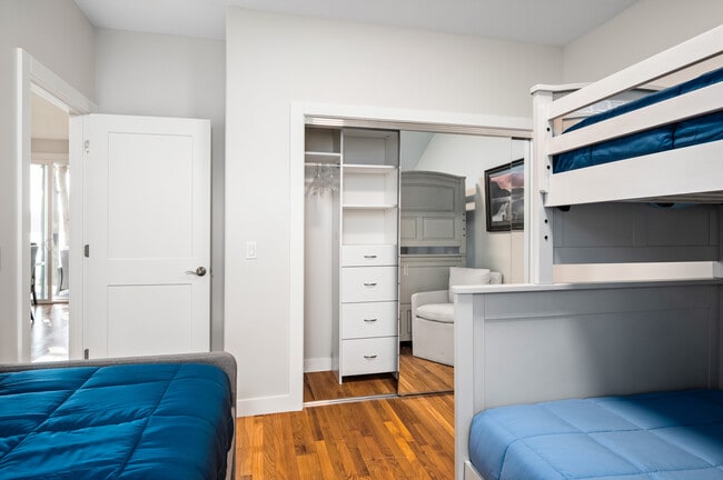 Building Photo - 8075 Outer Dr S Rental