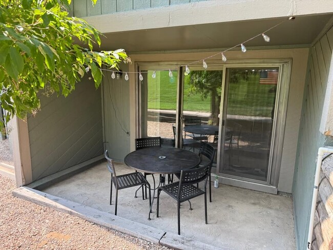 Building Photo - 14130 E Temple Dr Unit T01