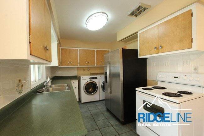 Photo - SINGLE LEVEL RIVERVIEW HOME FOR LEASE!