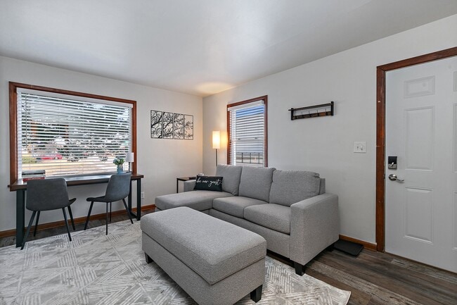 Building Photo - 2321 Logan St Unit 1 Rental