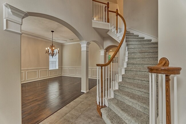 Photo - 6615 Haughton Dr