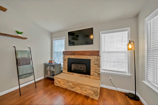 Photo - 345 Firebridge Dr