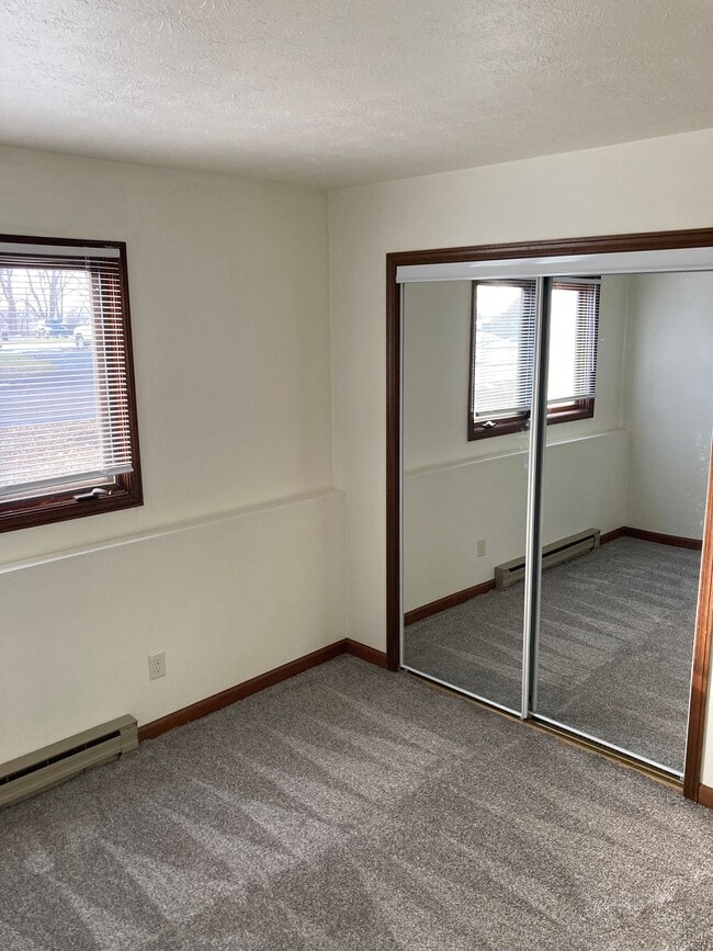 Immaculate Updated 2 Bedroom