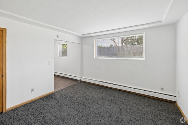 1BR, 1BA - 800SF - Living Room