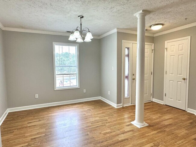 Photo - 332 Bubble Creek Ct