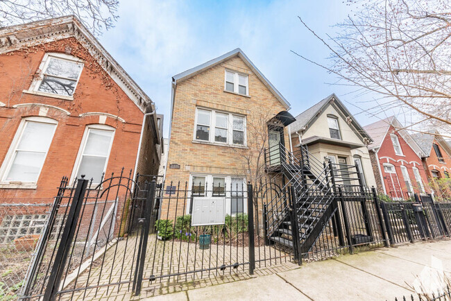 Building Photo - 2335 W Moffat St Rental