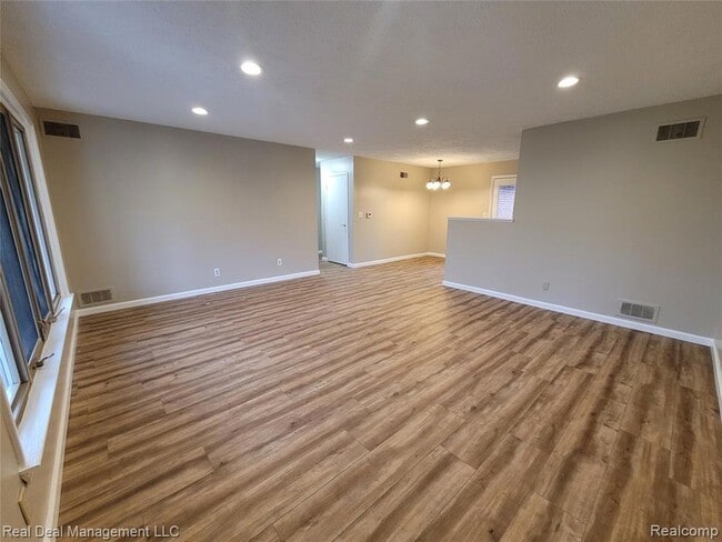 Photo - 2534 Depew Dr