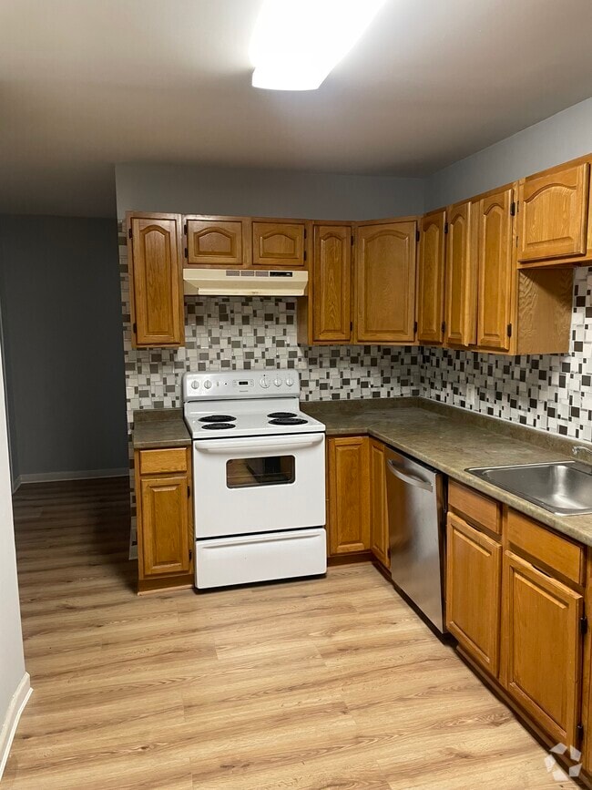 Building Photo - 109 W Grand St Unit 3 Rental