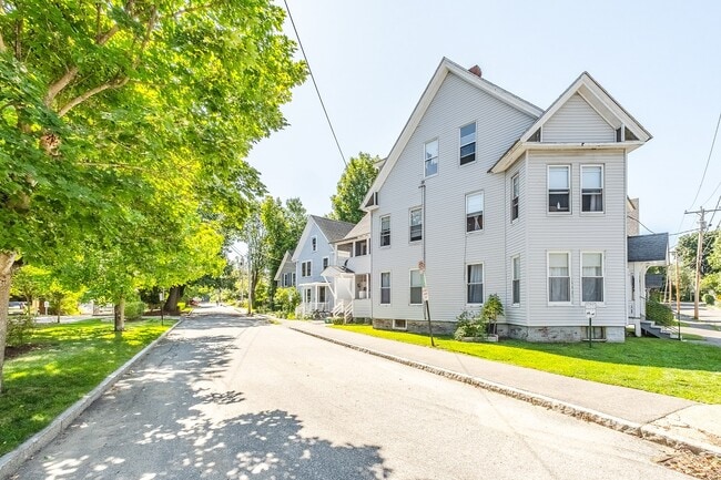 Building Photo - 65 Rumford Street Rental