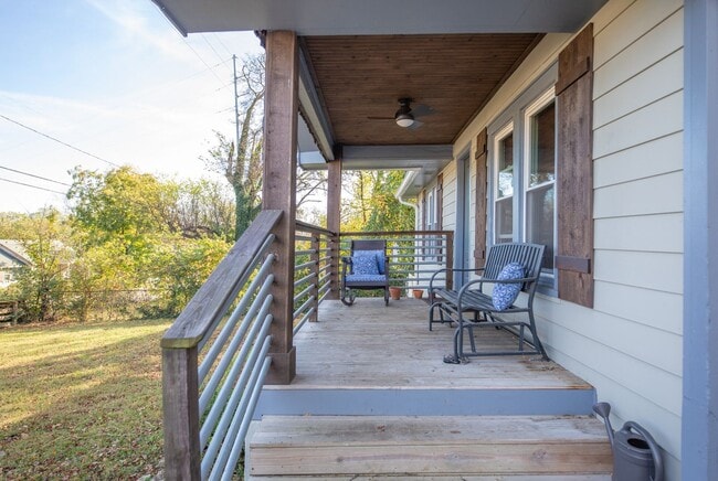Photo - 2 bedroom 2 bath Madison cottage