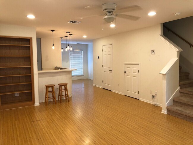 Photo - Great Close-In Condo