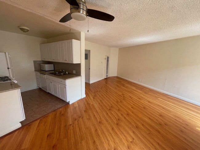 Photo - 11621 Mayfield Ave