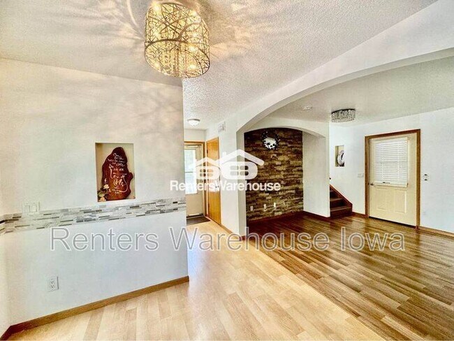 Photo - 1435 University Ave