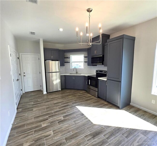 Photo - 10 Clarence Dr Unit 4