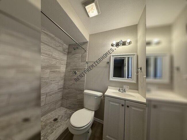 Photo - 5609 NW 58th St