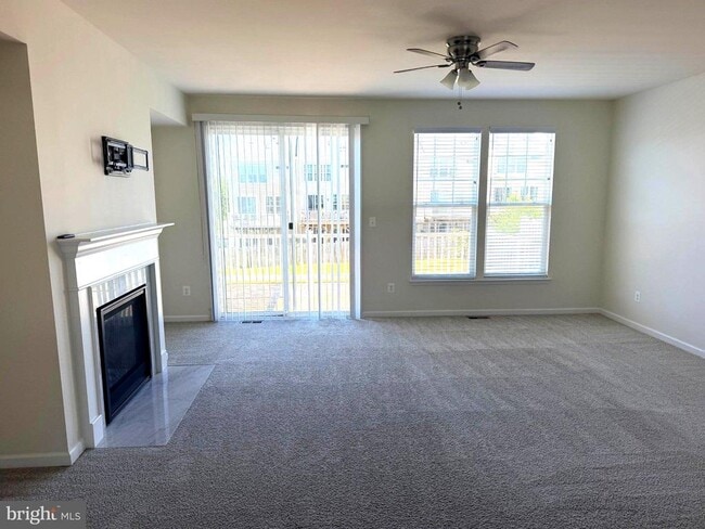 Photo - 438 Boxelder Dr