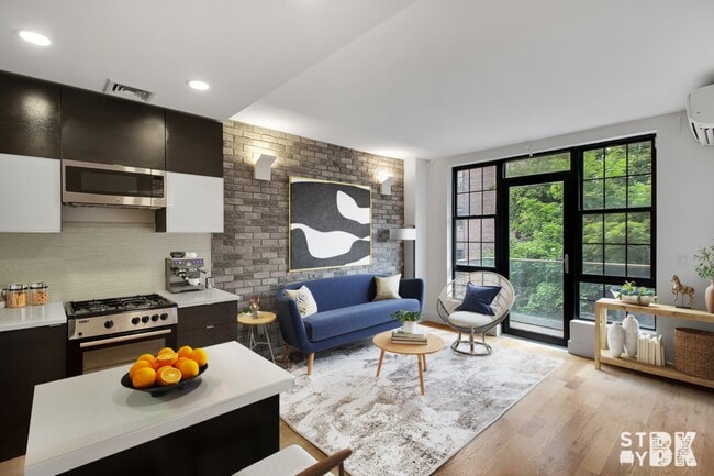 Building Photo - 376 Franklin Ave Unit 5B