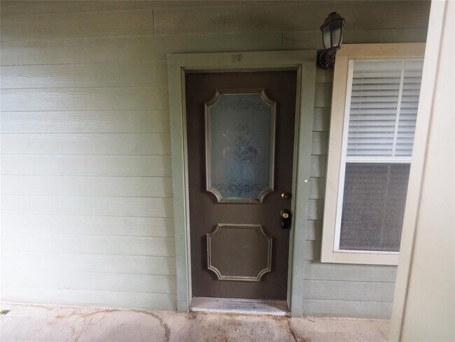 Photo - 2508 Enfield Rd Unit 10