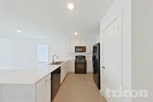 Photo - 814 Ginkgo Wy