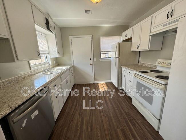 Photo - 2216 NE 24th St