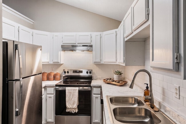 3 Bedroom at Jamestown Landing apartments