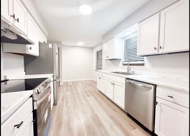 Photo - 2008 Juniper Dr Unidad B