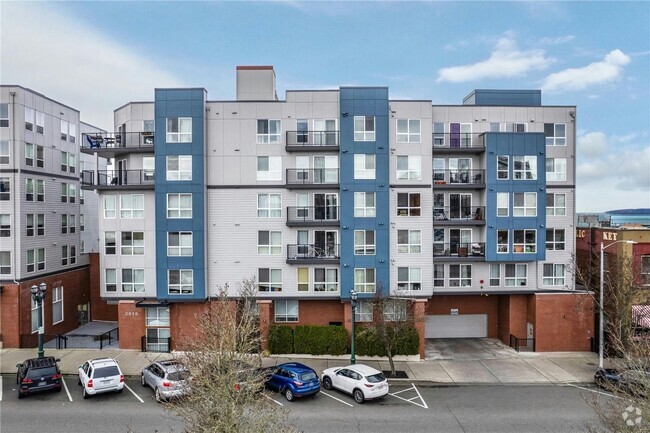 Building Photo - Cozy & Bright 2BD/2BTH Condo for Lease in ... Unit B212