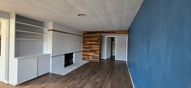 Photo - 1817 E Hillcrest Ave