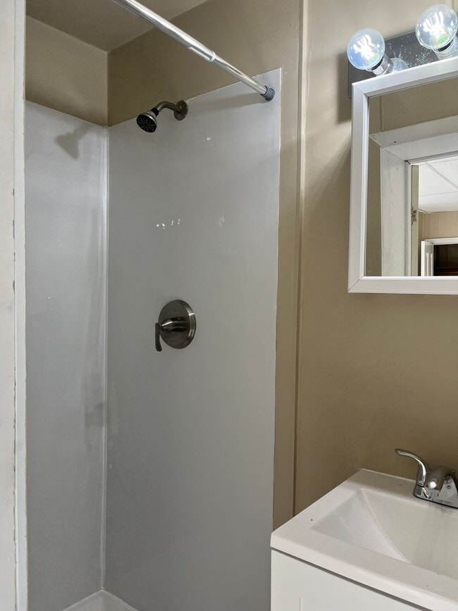 Photo - 302 N Locust St Unit 3