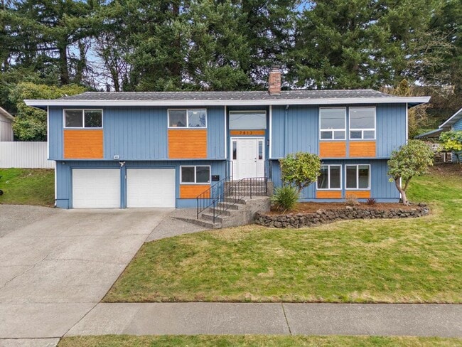 Building Photo - Renovated Tacoma Home with A/C, Huge Den, Bonus Office & Fully Fenced Yard!