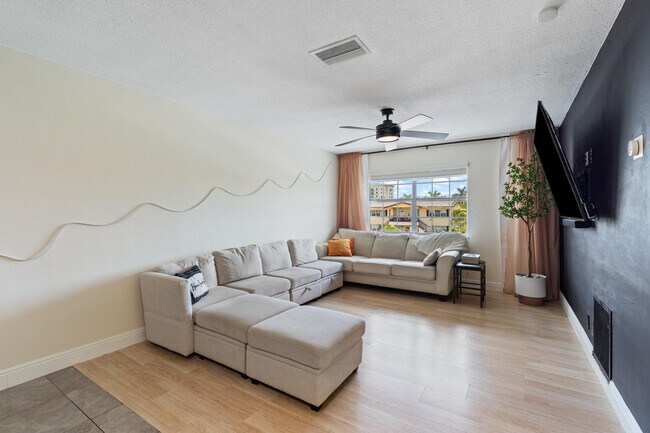 299 SW 7th St Unit 2060