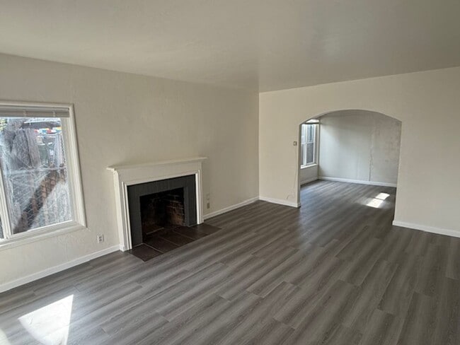 Photo - 317 45th St Unidad 317