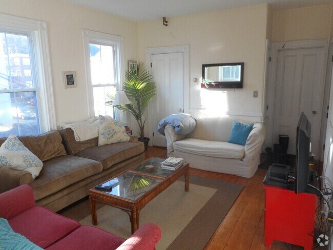 Building Photo - 9 Anson St Unit 2 Rental