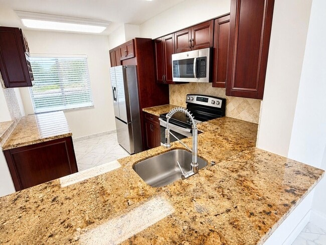 7076 Huntington Ln Unit 6080