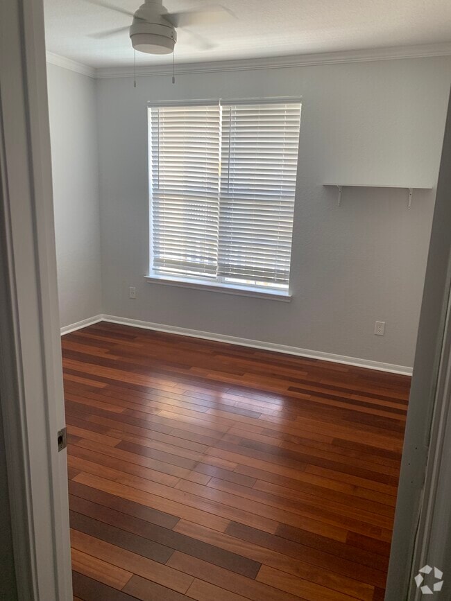 Building Photo - 860 N Orange Ave Unit 332 Rental