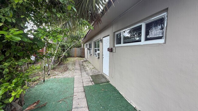 Photo - 911 NW 12th Ave Unit 1-a