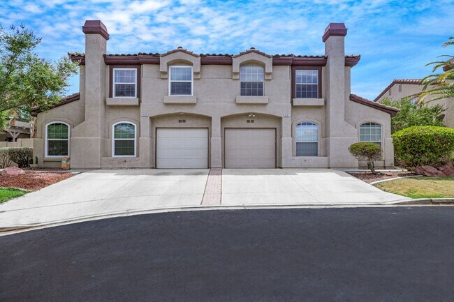 Building Photo - Beautiful Green Valley Townhouse with garage!