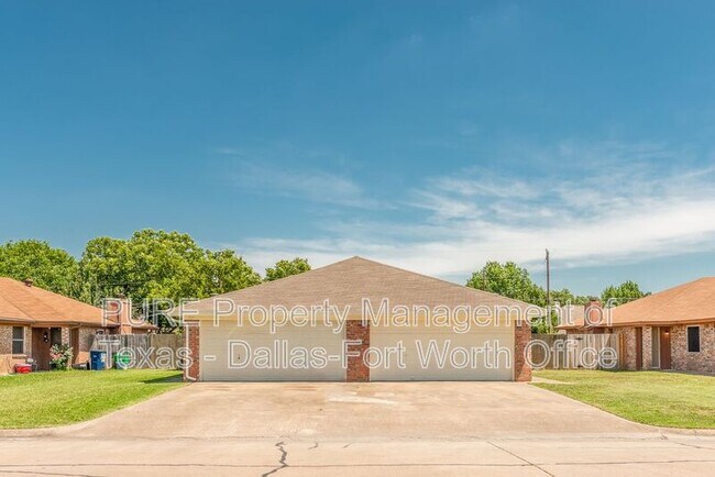 Photo - 731 Bluebonnet Dr