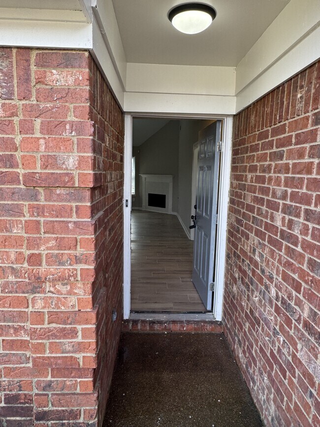 Photo - 5457 Sundale Way S