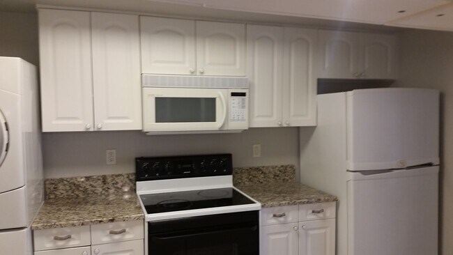 3105 San Jacinto Street Unit 111