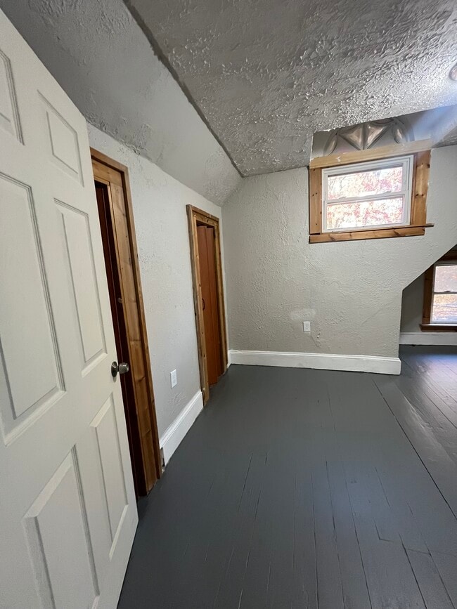 Photo - 259 Grove St Unit 3