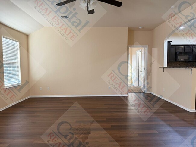 9604 Ella Ln