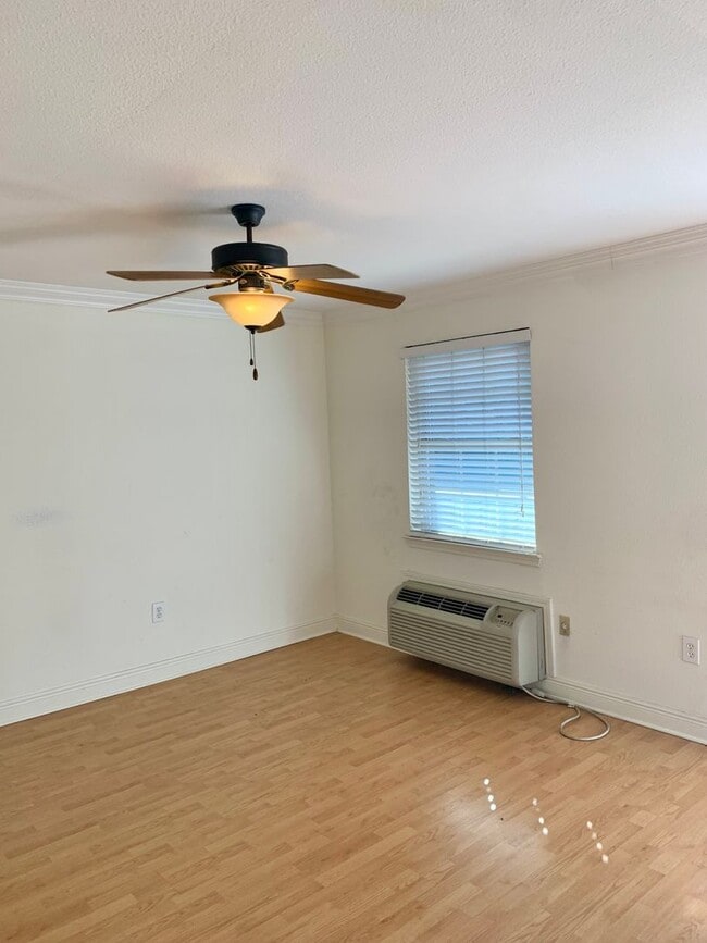 Photo - Walking distance to LSU / short drive downtown Unit 2207