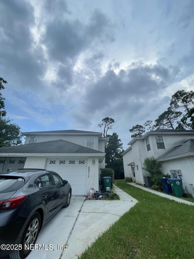 Photo - 2211 Rosewood Dr Townhome